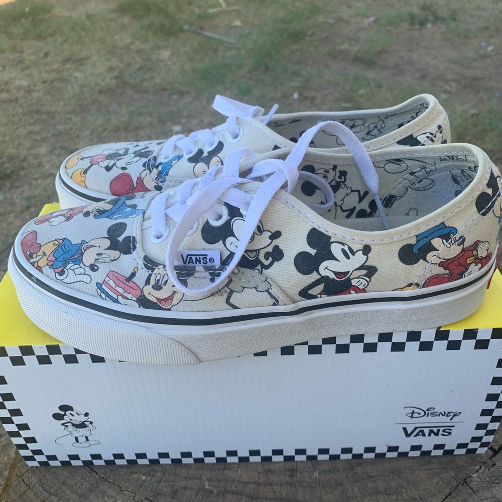 Vans x Mickey limited edition